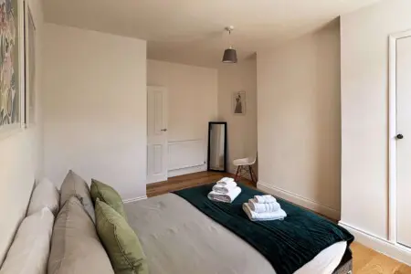 tkczwpgb8hb77hfd5mov.jpg
