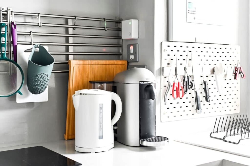 eb05b7c6 860f 4a lyIhe