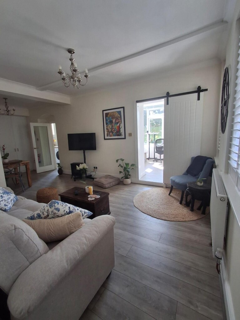 tkuqhnxr9ysllhomsljt