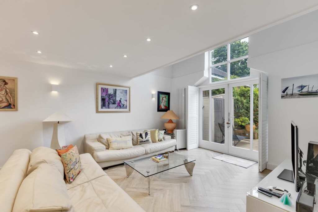 yj6r3qukyczynq8xfr45